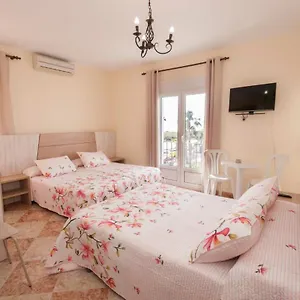 https://hostal-sonrisa-del-mar.es-andalucia.com